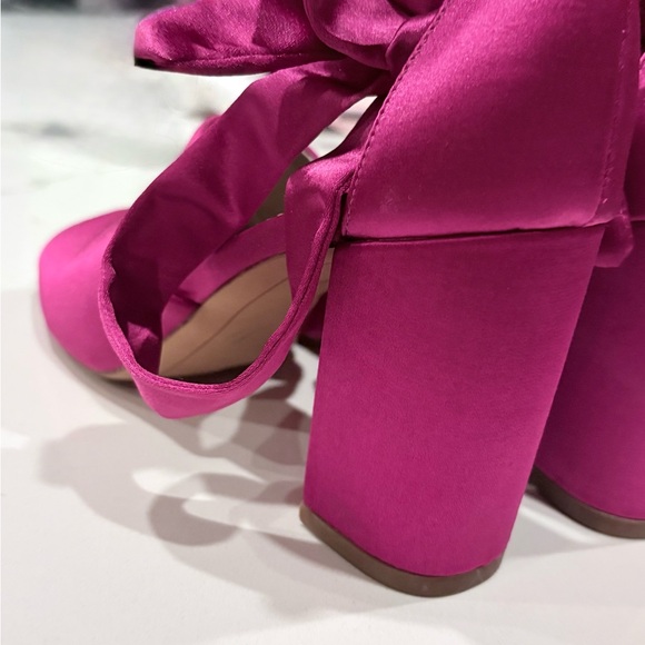 Sam Edelman Fuchsia Satin Ankle Tie Block Heels - LIKE NEW - Picture 5 of 11